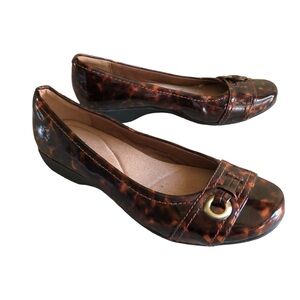 Clarks Shoes Womens Size 6M Tortoise Print Propose Spire Patent Slip On